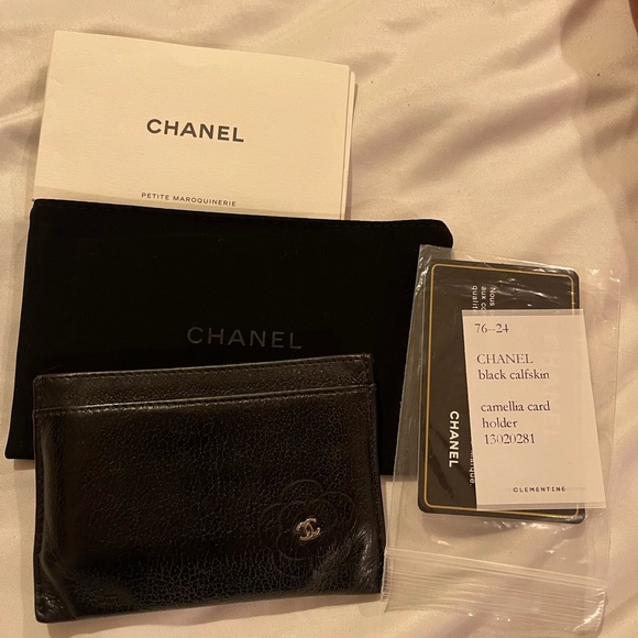 CHANEL Handbags - cardholder , great condition 100% authentic